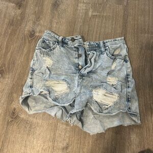 American Eagle Curvy Ultra High Rise Mom Short 3”